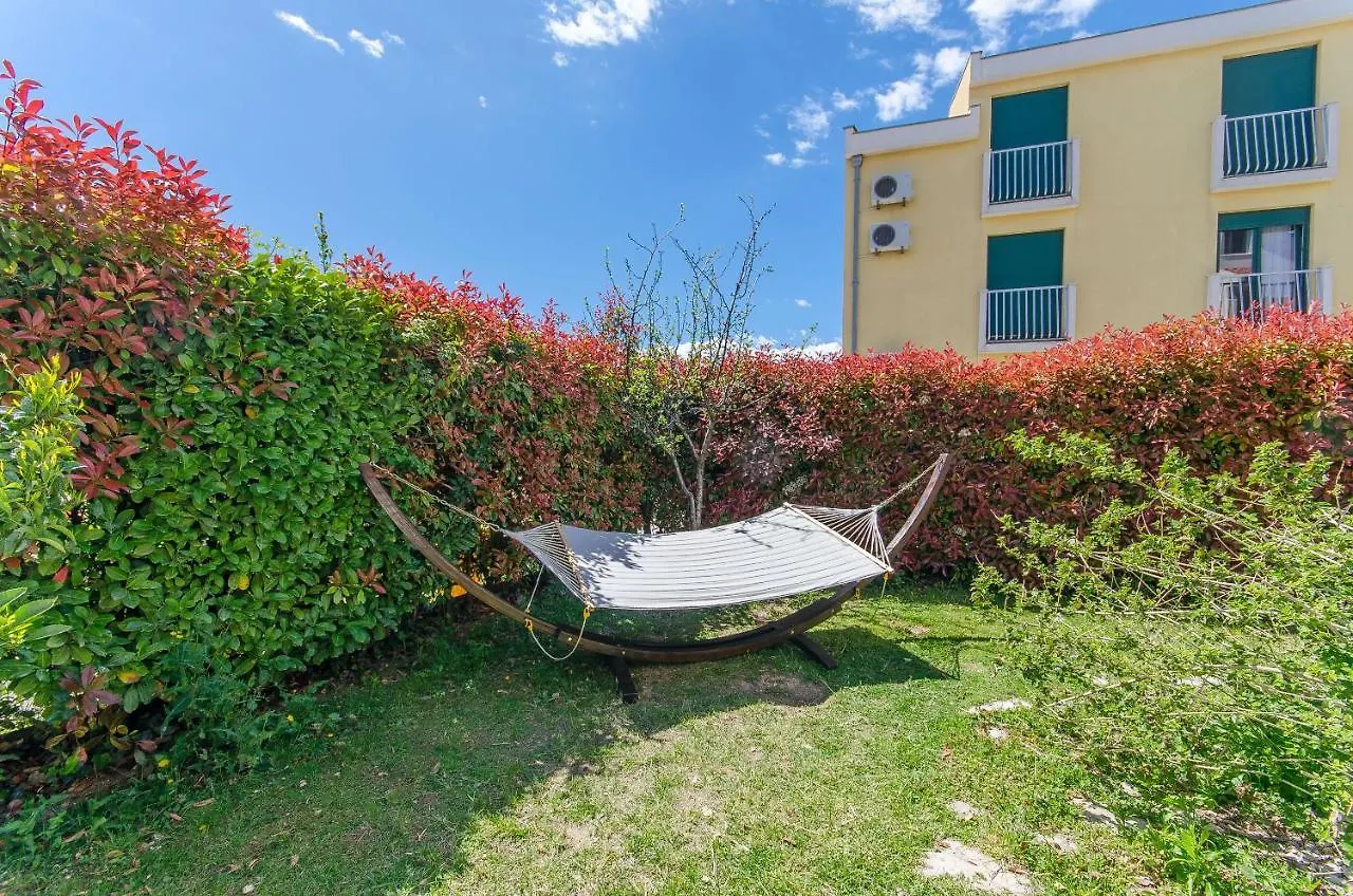 Apartments Sun And Sea Kastela